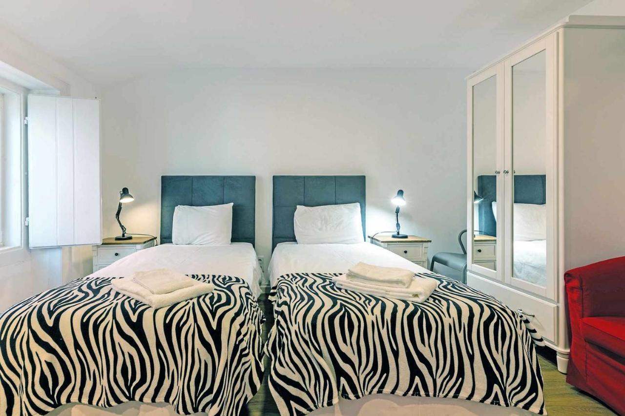 Bairro Alto Palace Special For Groups Up To 24 Guests Lisbon Luaran gambar