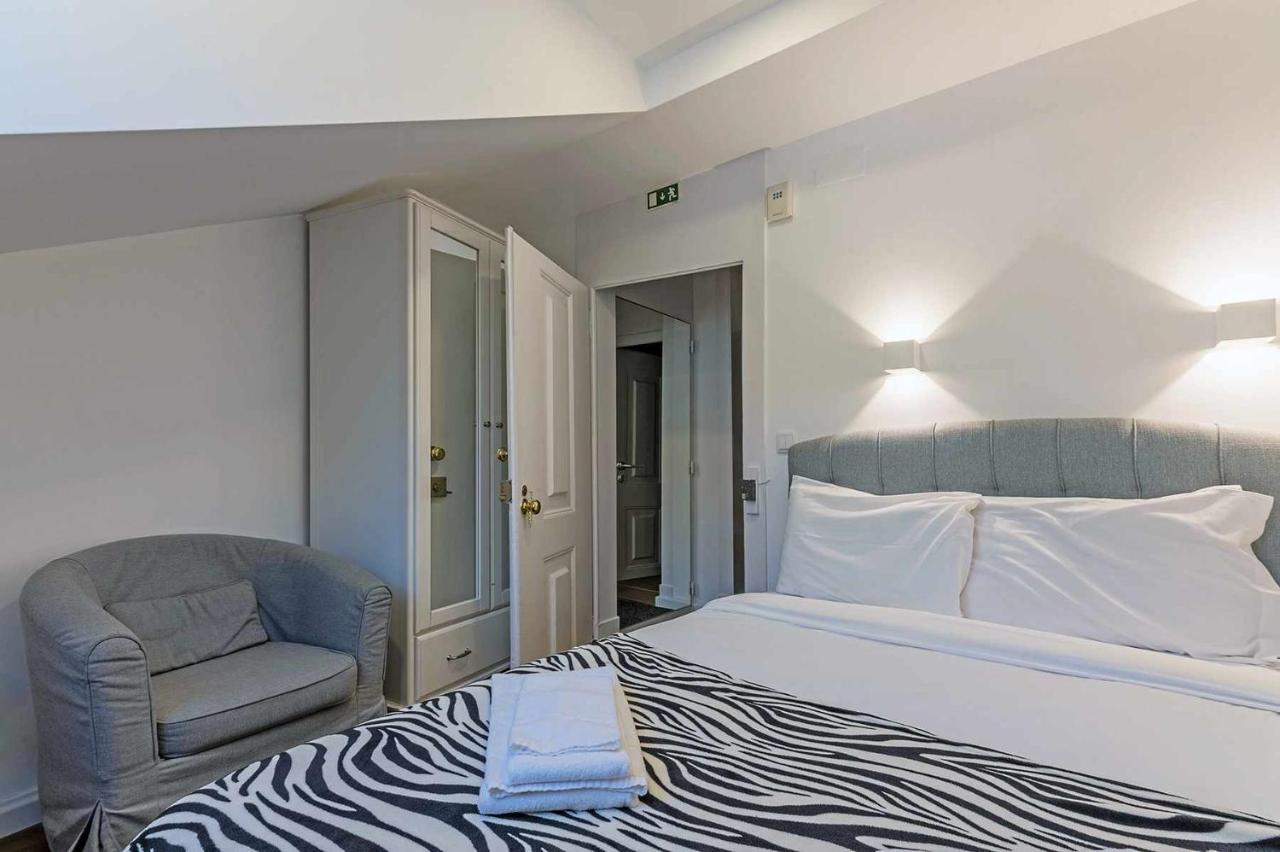 Bairro Alto Palace Special For Groups Up To 24 Guests Lisbon Luaran gambar